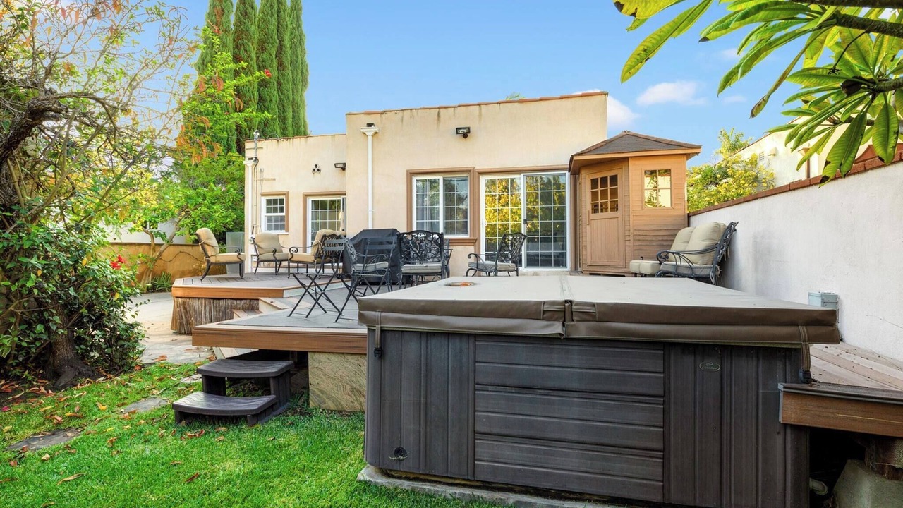 Photo of Patio Balcony in Beverly Hills