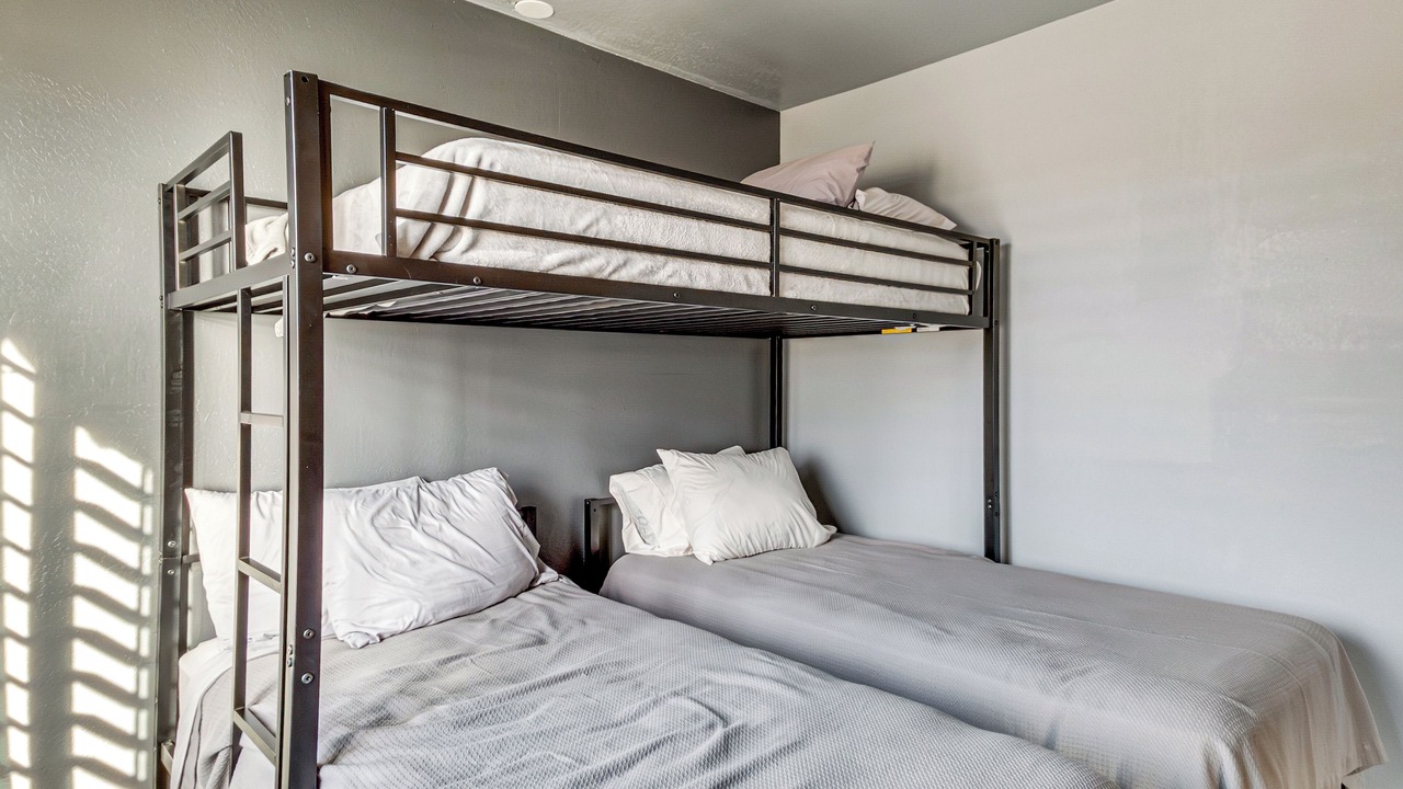 Photo of Bedroom in Palm Valley