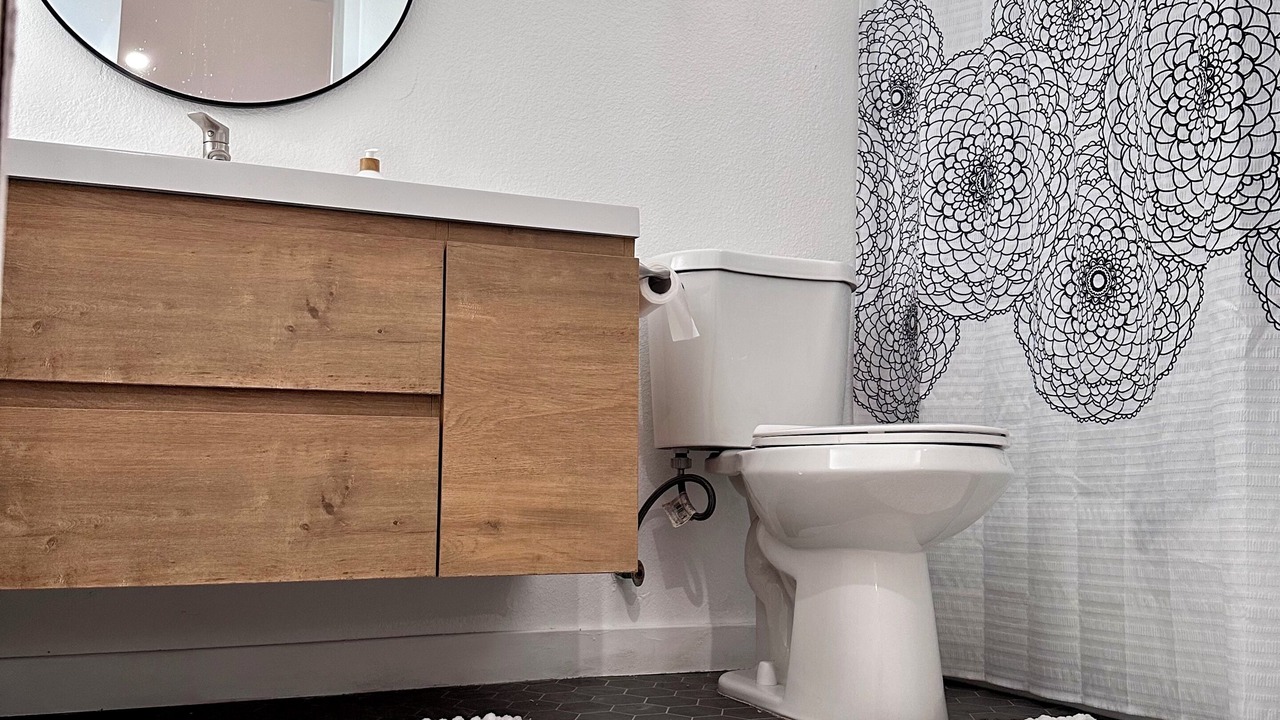 Photo of Bathroom in Los Angeles