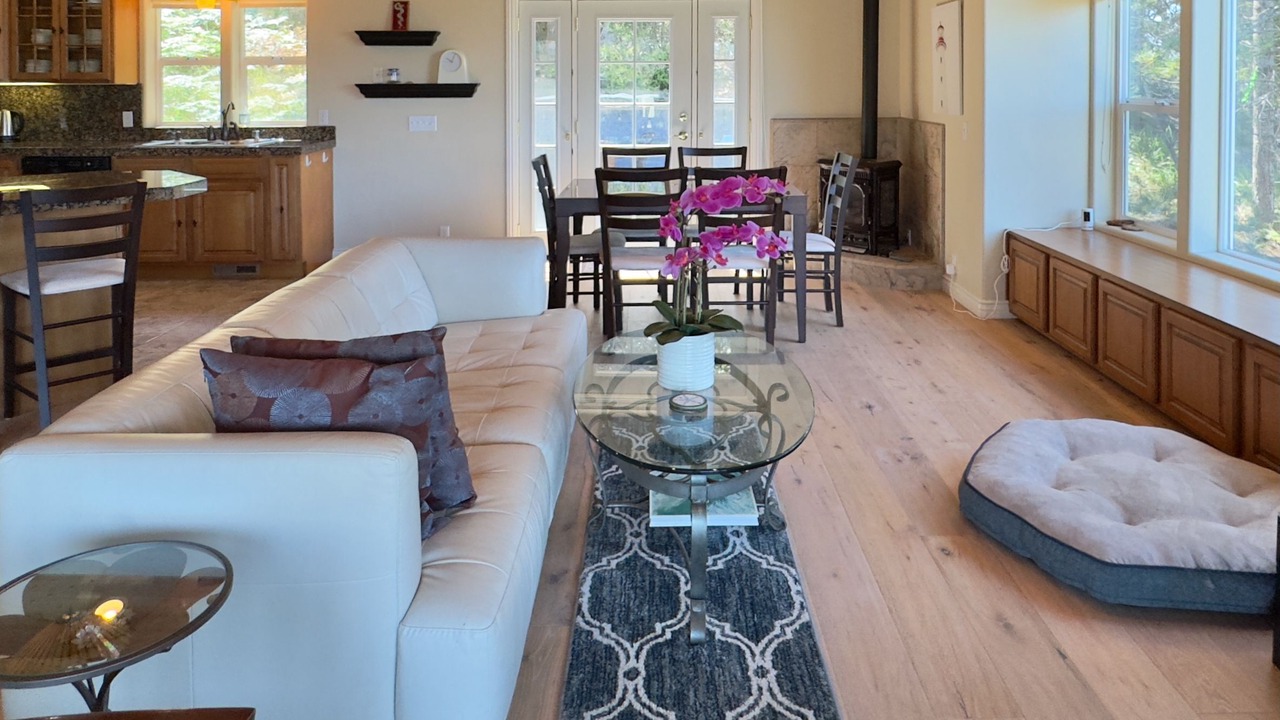 Photo of Livingroom in Gualala