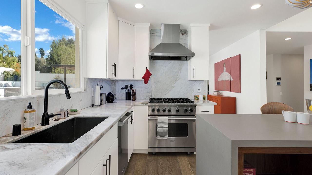 Photo of Kitchen in Woodland Hills