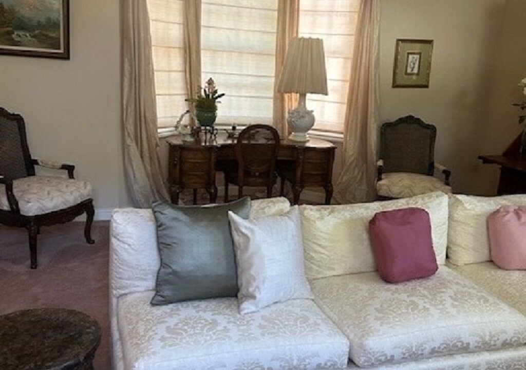 Photo of Livingroom in St. Helena
