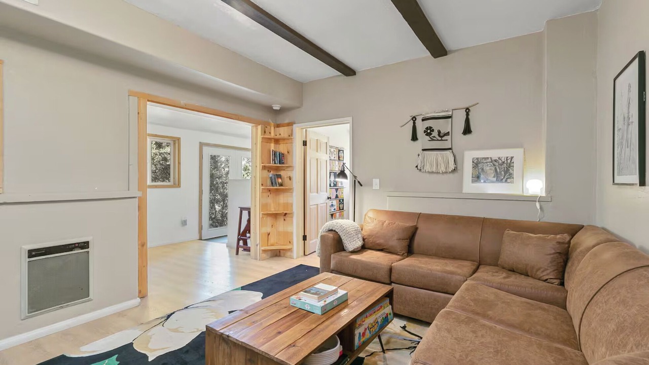 Photo of Livingroom in Pine Mountain Club
