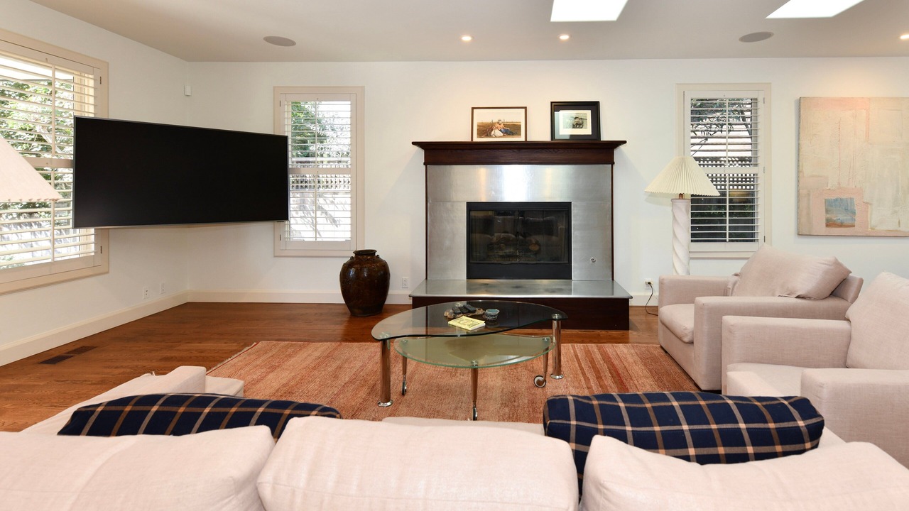 Photo of Livingroom in St. Helena