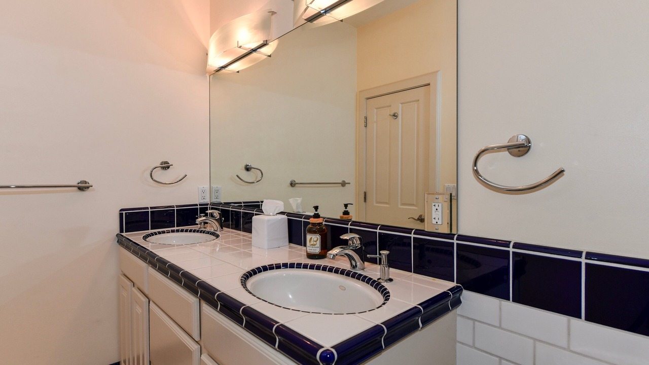Photo of Bathroom in St. Helena