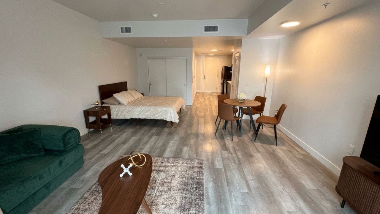 Photo of Bedroom in Fairfax District