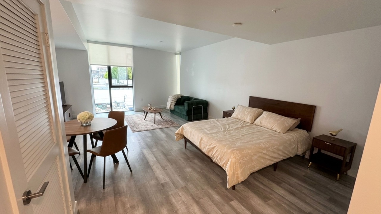 Photo of Bedroom in Fairfax District