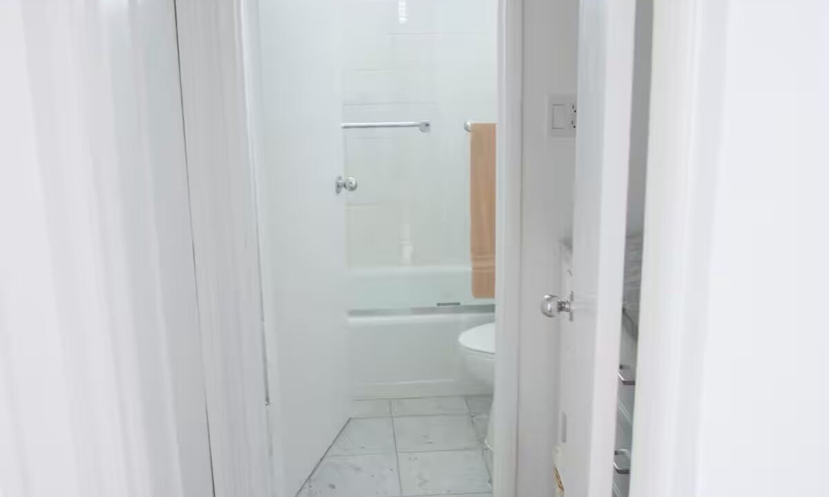 Photo of Bathroom in Marina Peninsula
