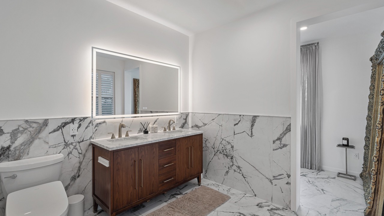 Photo of Bathroom in Vista