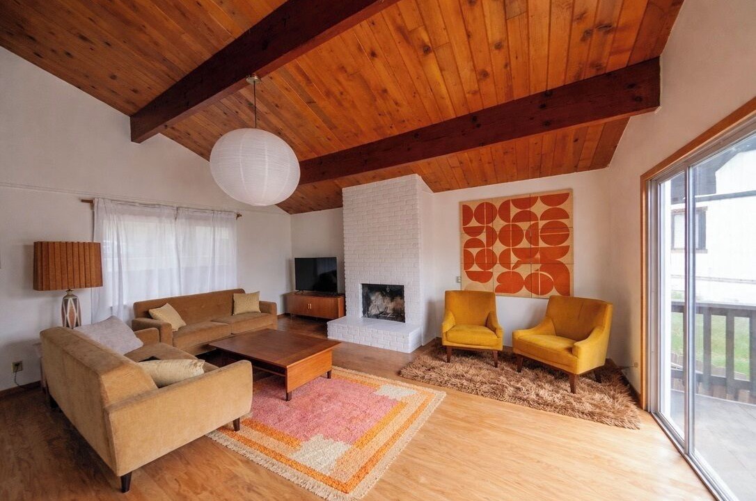 Photo of Livingroom in Crestline