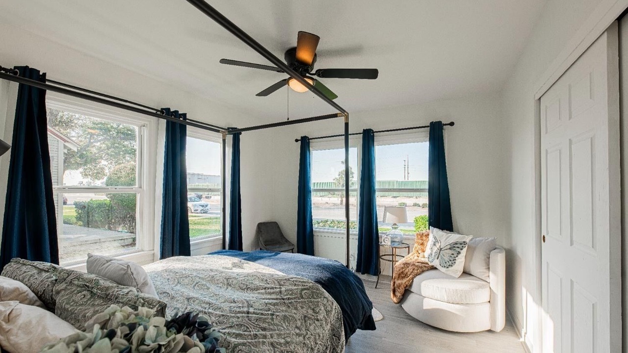 Photo of Bedroom in Riviera - Westchester