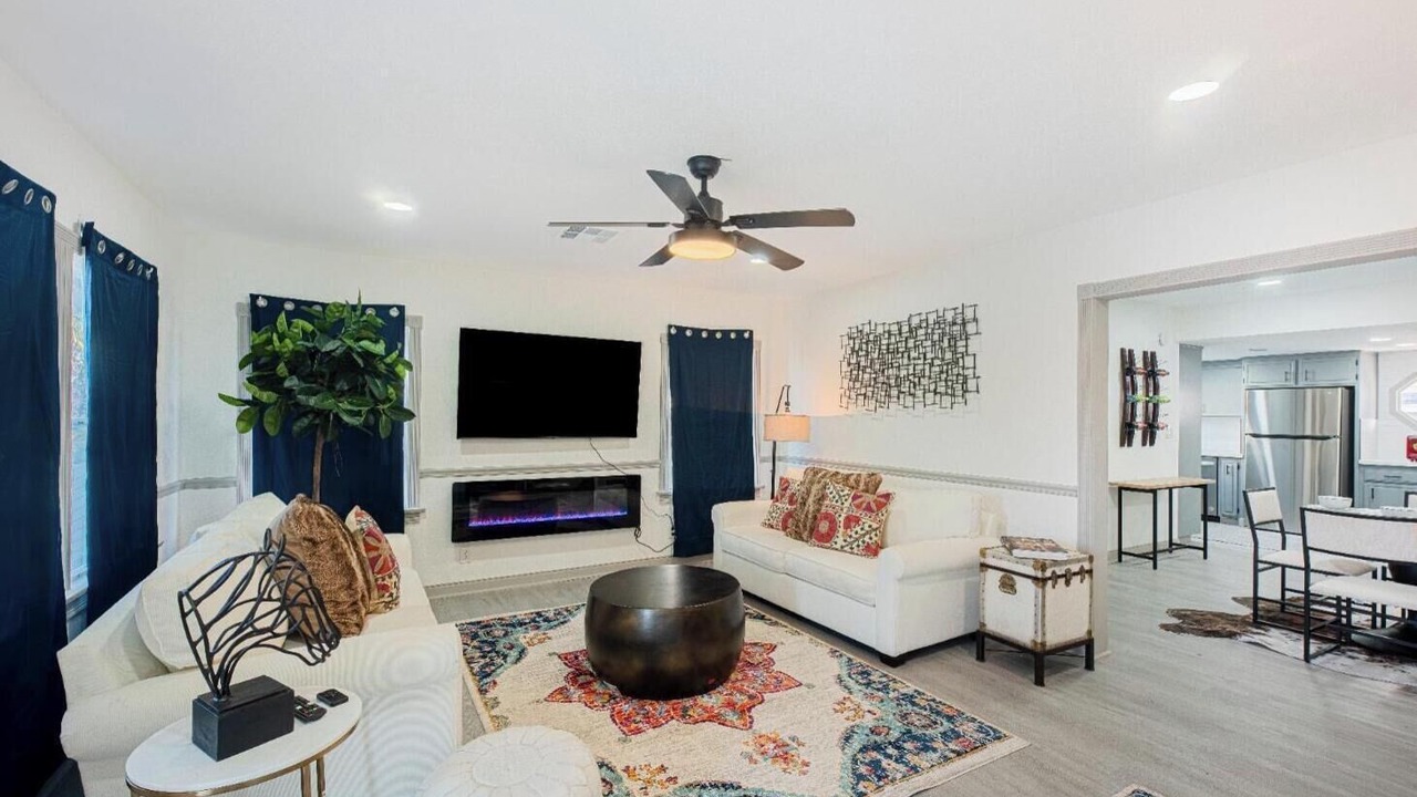 Photo of Livingroom in Riviera - Westchester