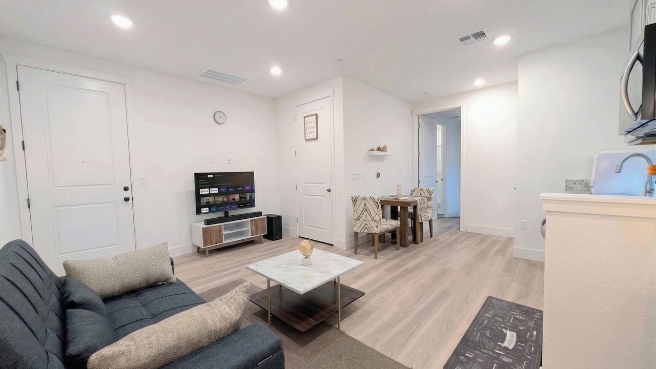 Photo of Livingroom in Tracy