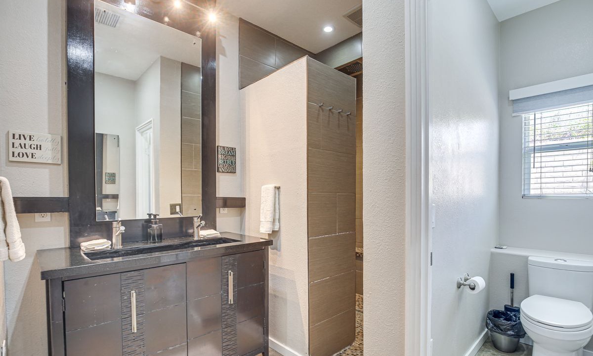 Photo of Bathroom in Desert Park Estates