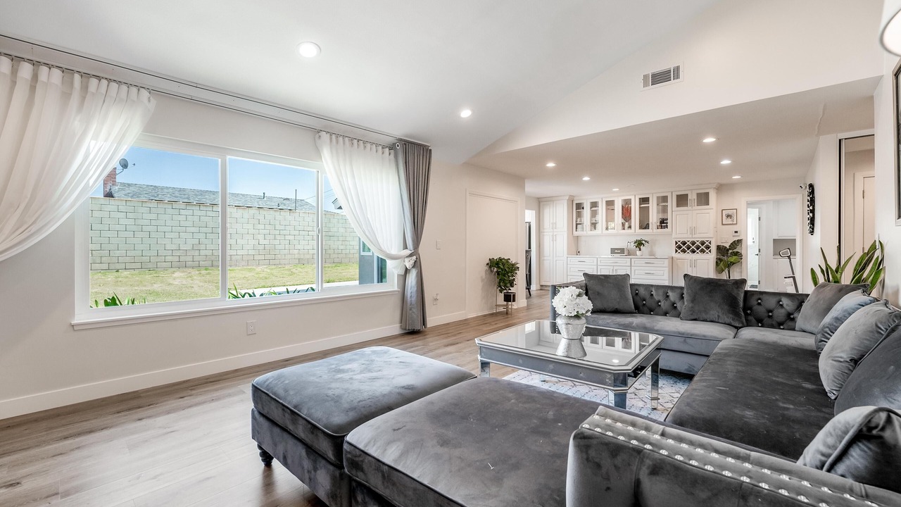 Photo of Livingroom in Westminster
