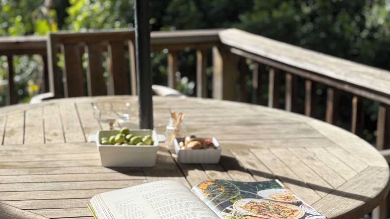 Photo of Outdoor in Hollywood Heights