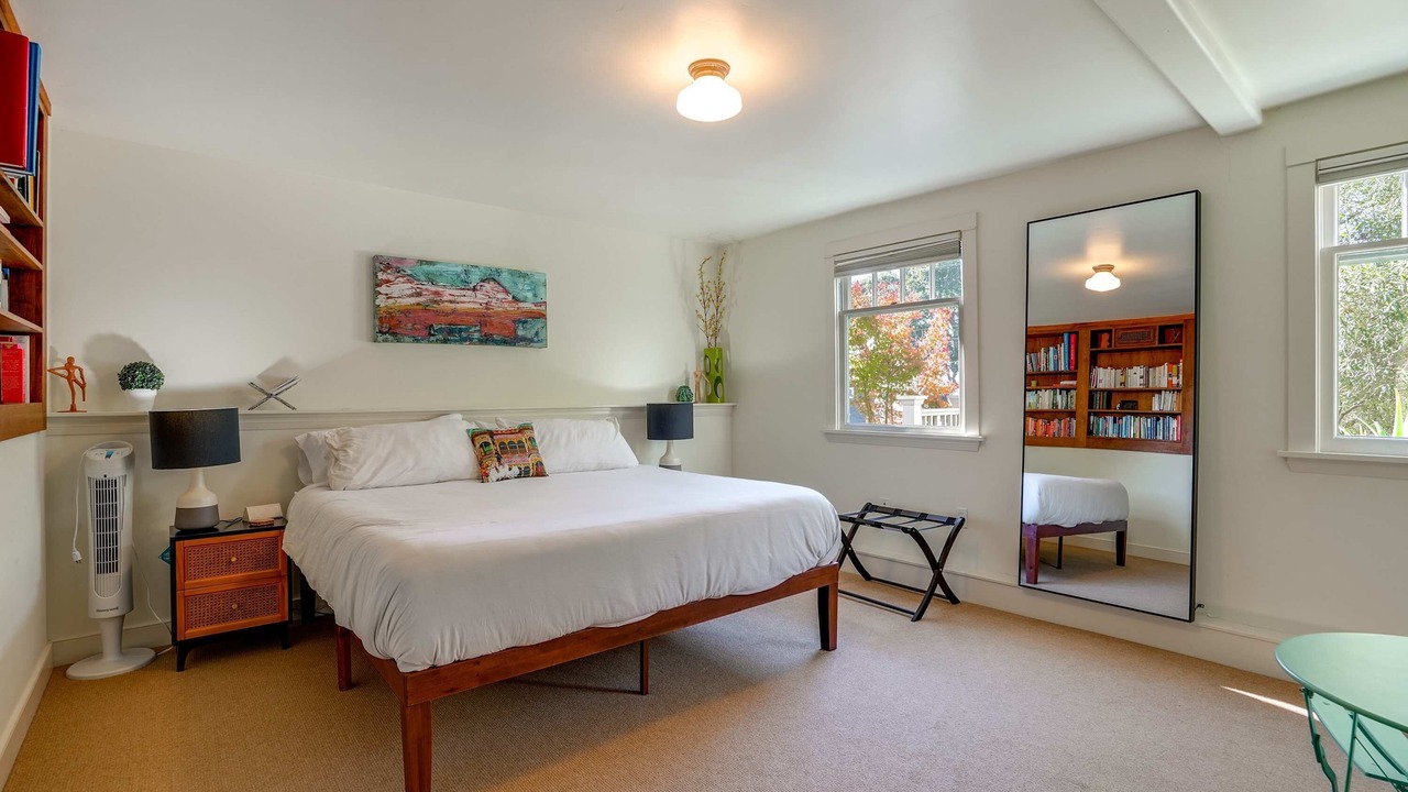 Photo of Bedroom in Berkeley Hills