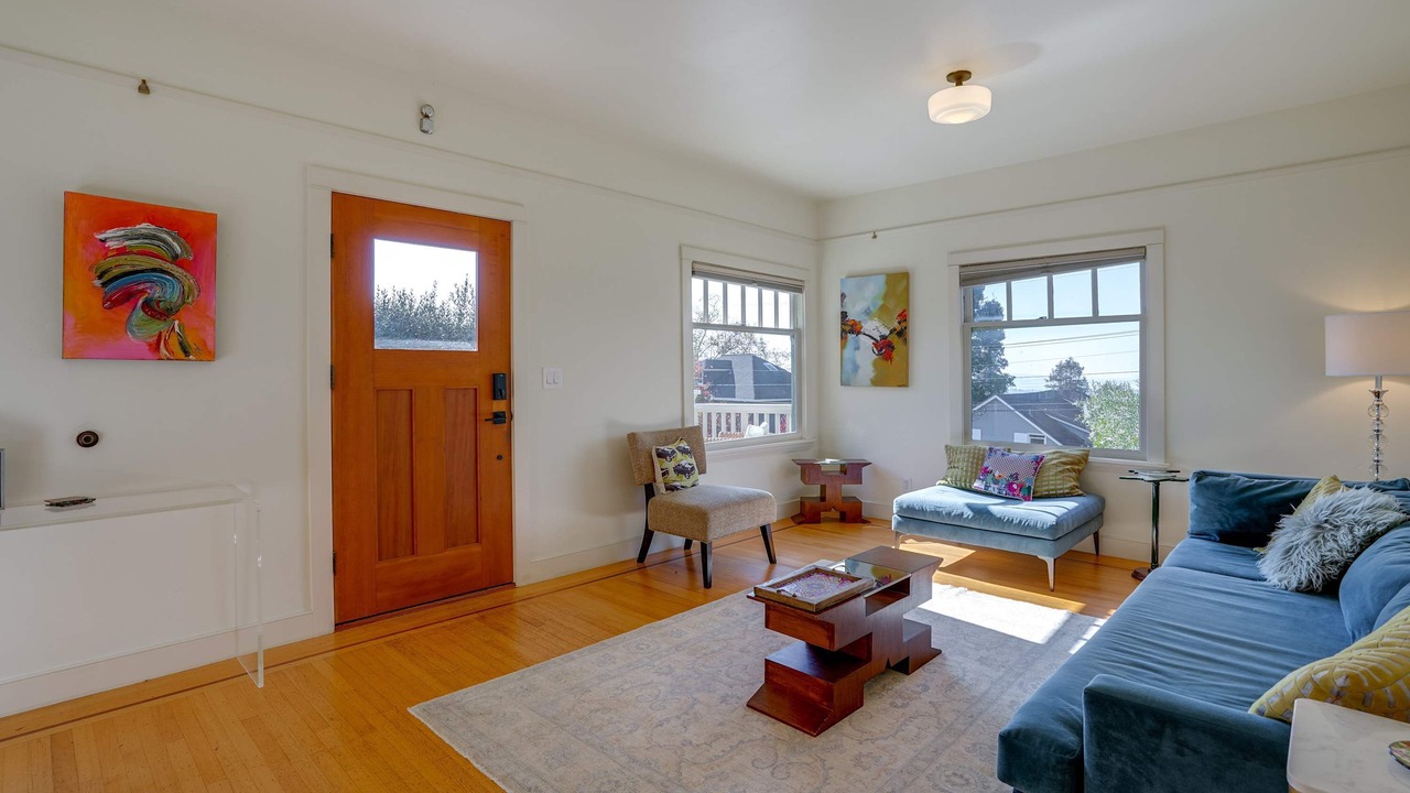 Photo of Livingroom in Berkeley Hills