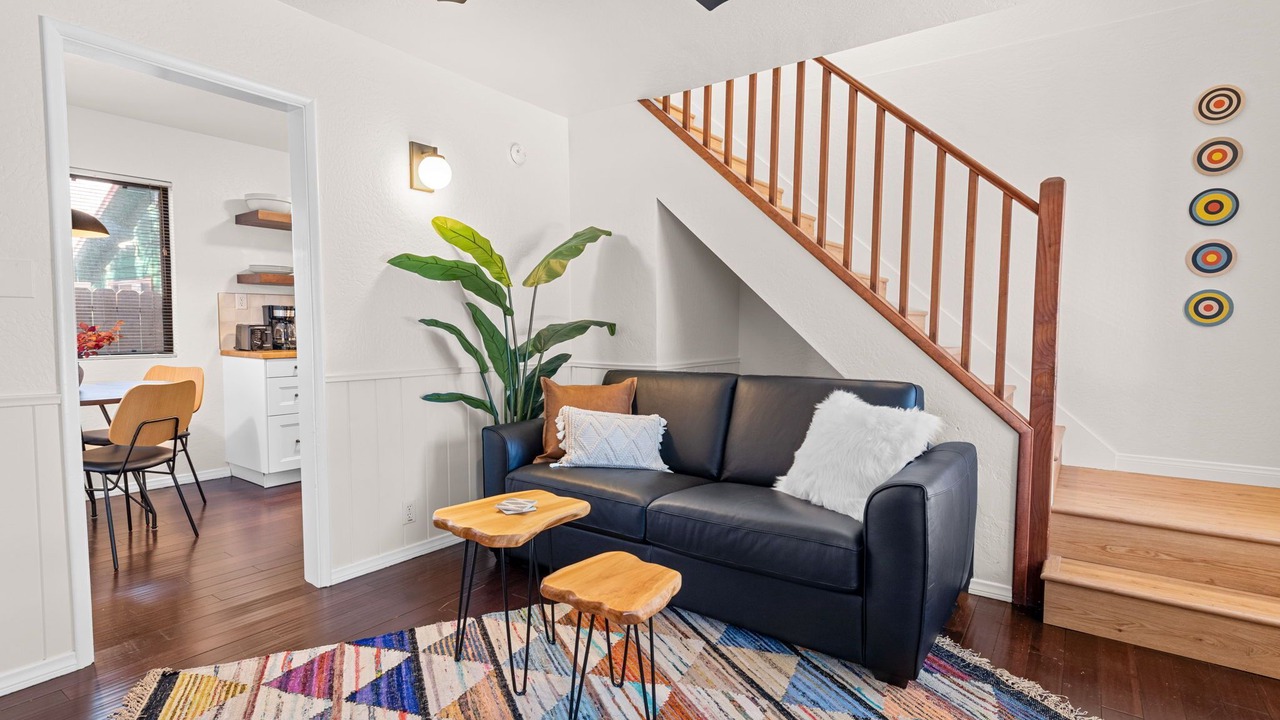 Photo of Livingroom in Summit Estates