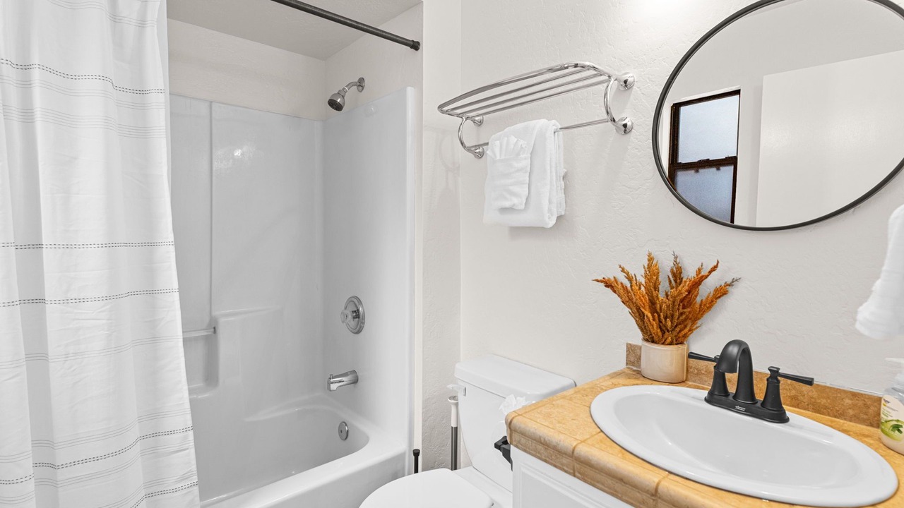 Photo of Bathroom in Summit Estates