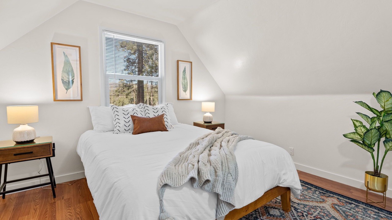Photo of Bedroom in Summit Estates