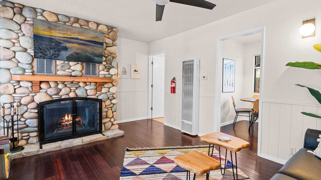 Photo of Livingroom in Summit Estates