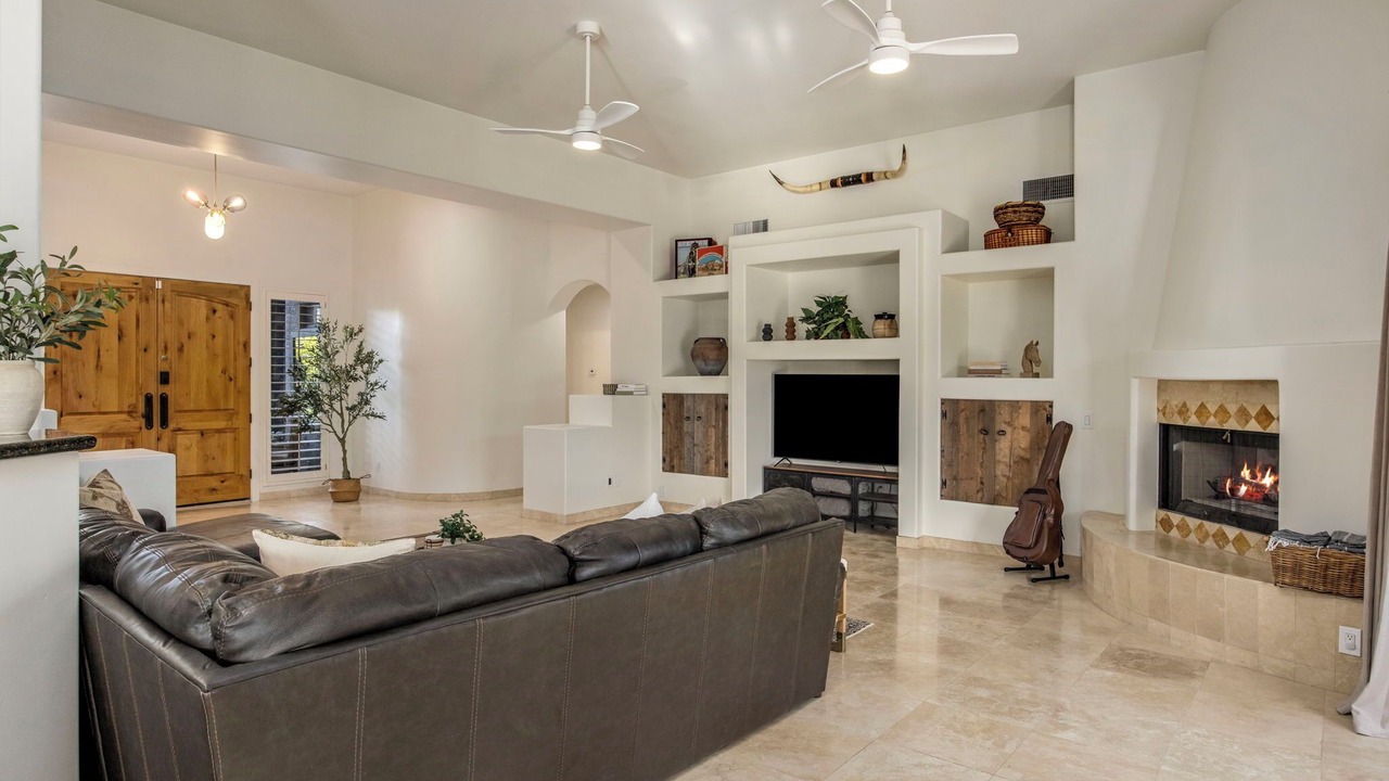 Photo of Livingroom in Miramonte