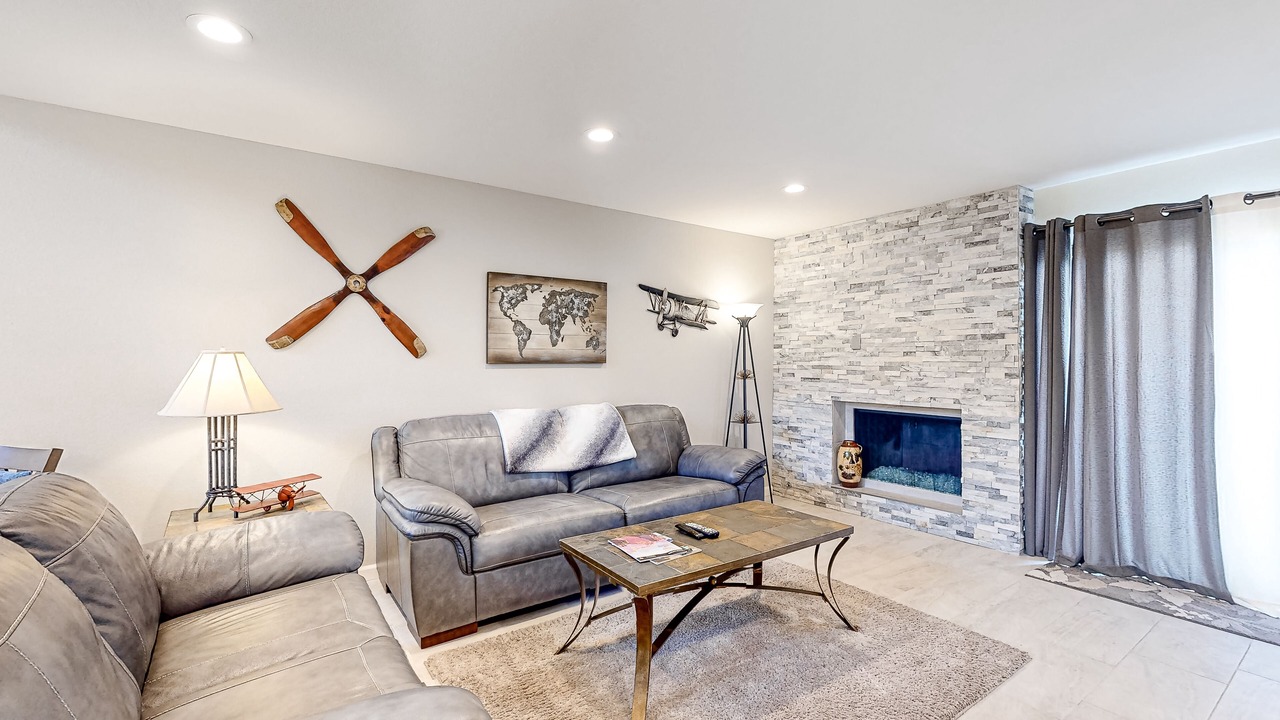 Photo of Livingroom in Palm Desert