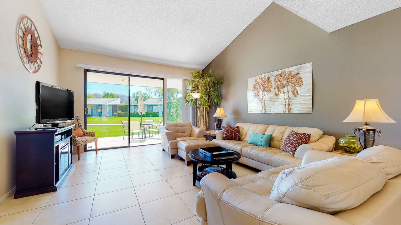 Photo of Livingroom in Sunrise Villas
