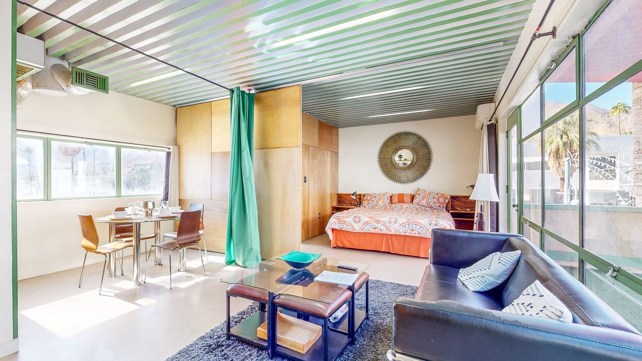 Photo of Livingroom in Uptown Design District