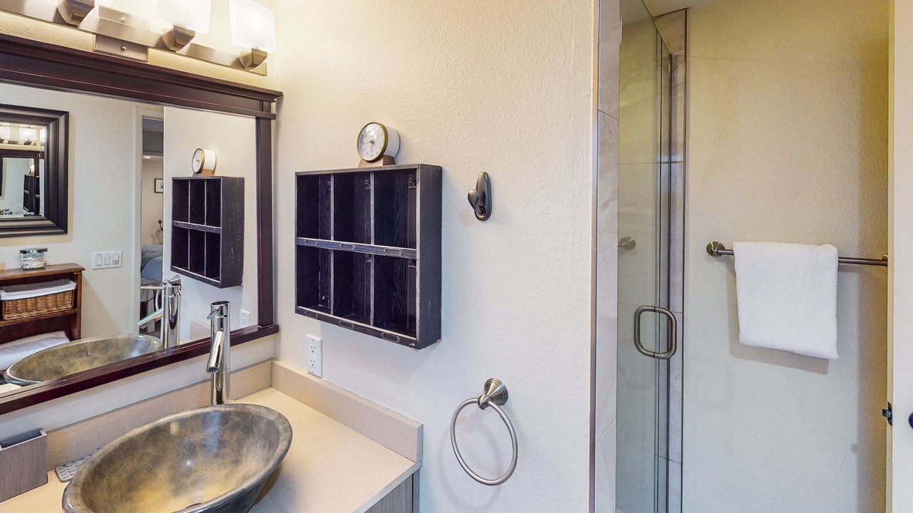 Photo of Bathroom in Araby Commons