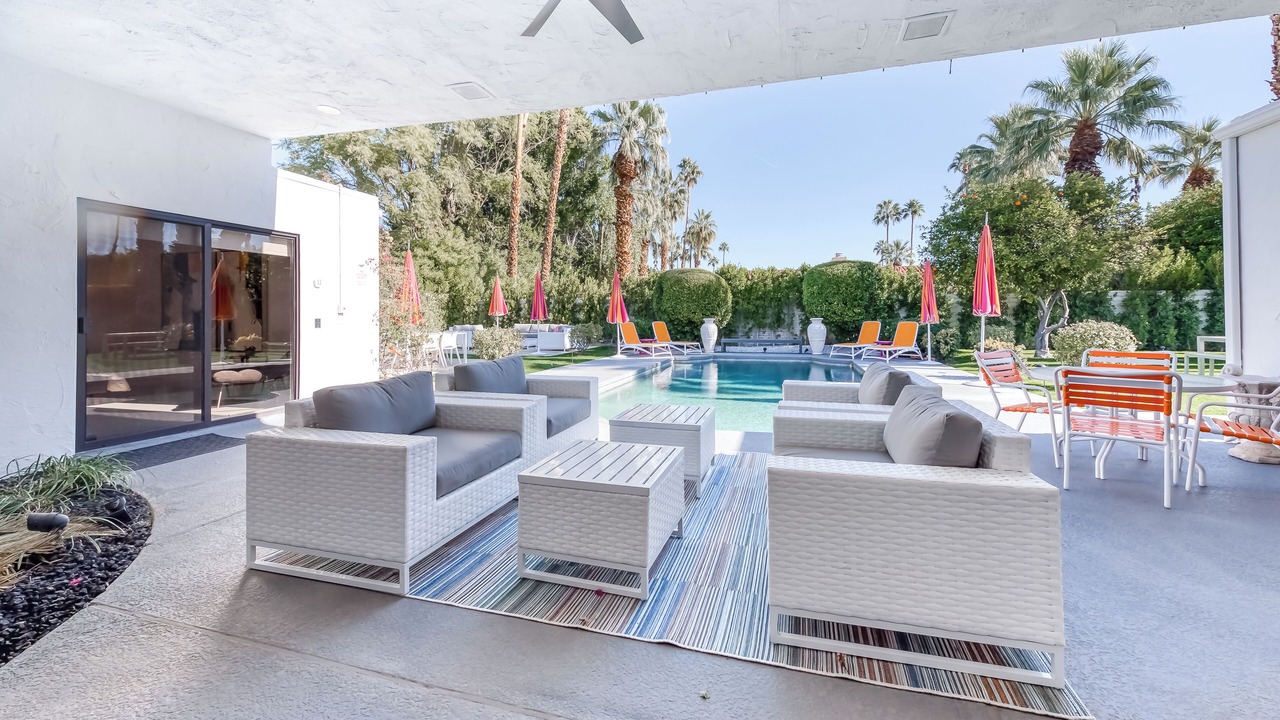 Photo of Patio Balcony in The Movie Colony