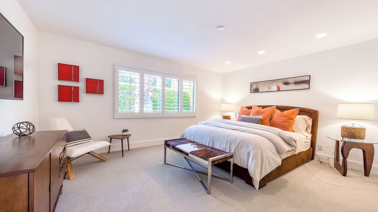 Photo of Bedroom in The Movie Colony