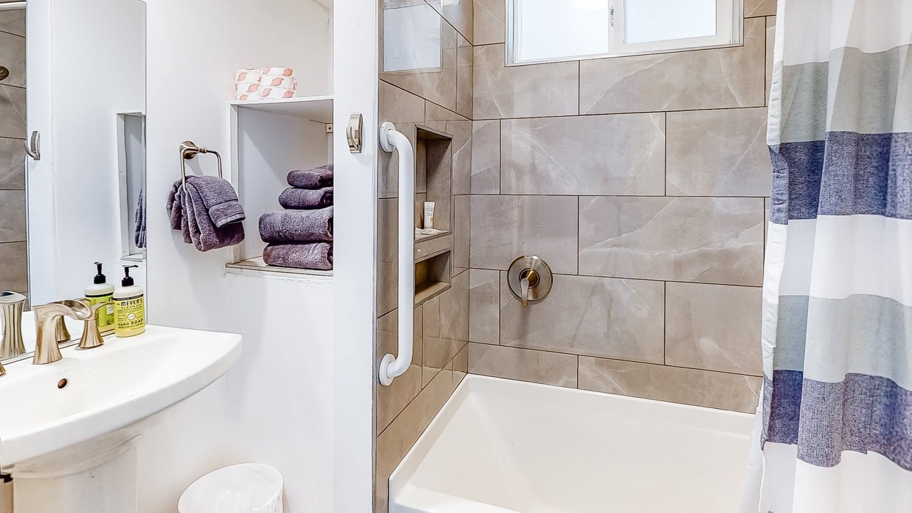 Photo of Bathroom in Indian Canyon