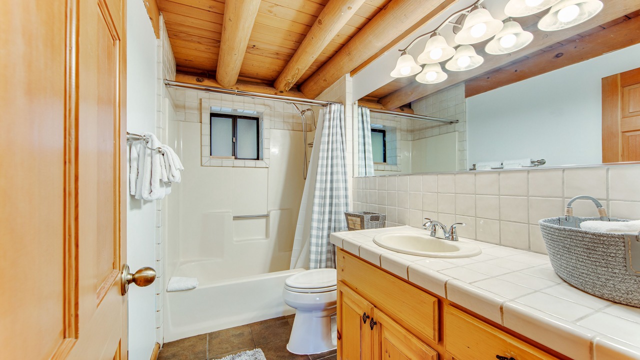 Photo of Bathroom in Pine Cove