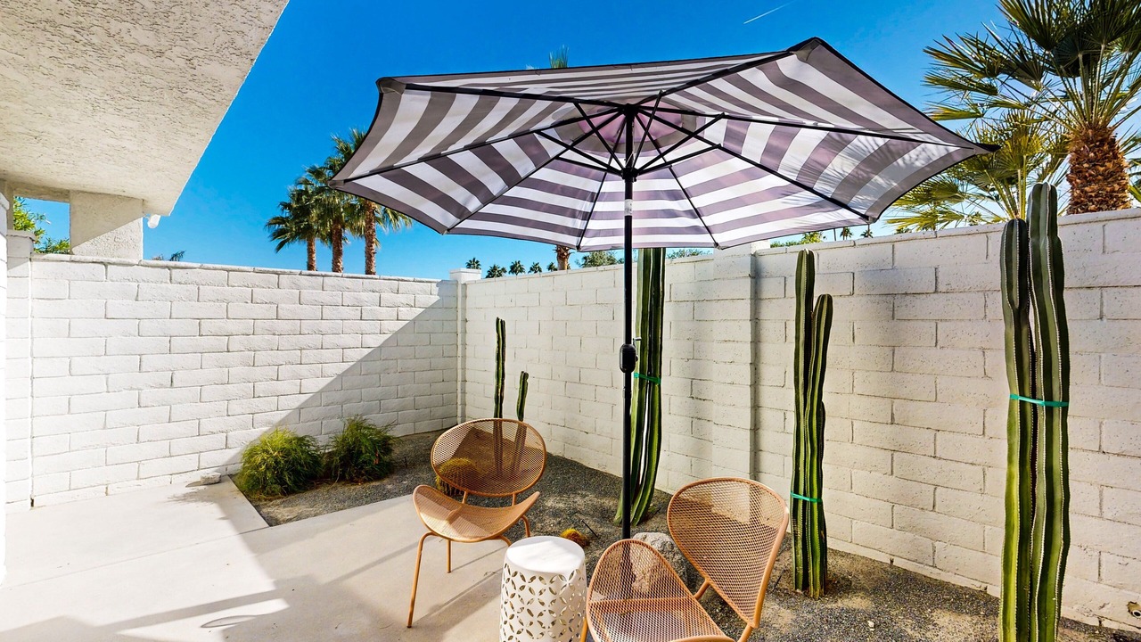 Photo of Patio Balcony in Palm Desert