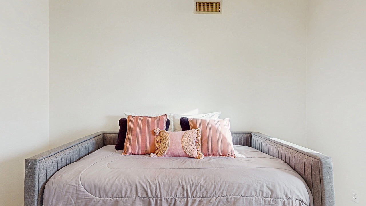 Photo of Bedroom in Foothills
