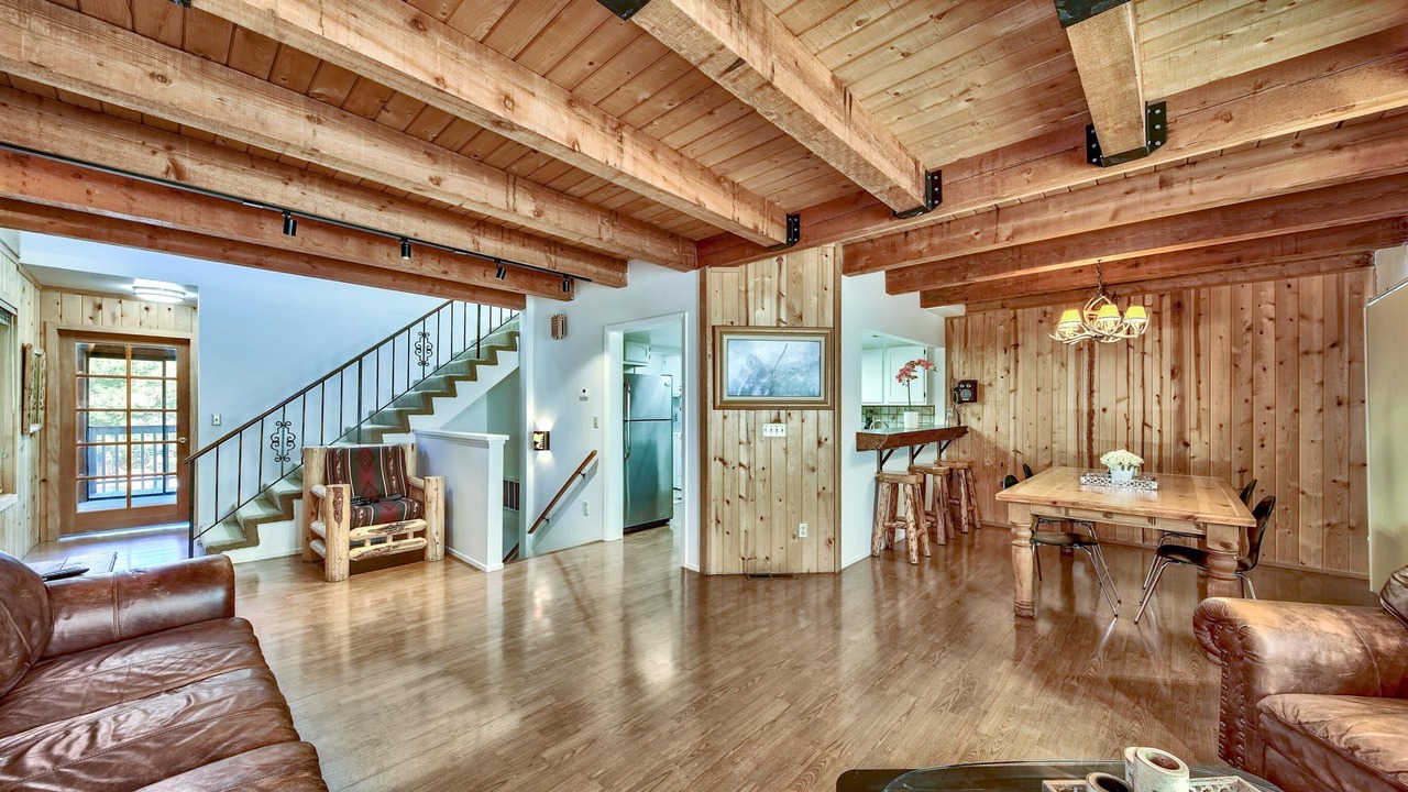 Photo of Livingroom in Tahoe Village