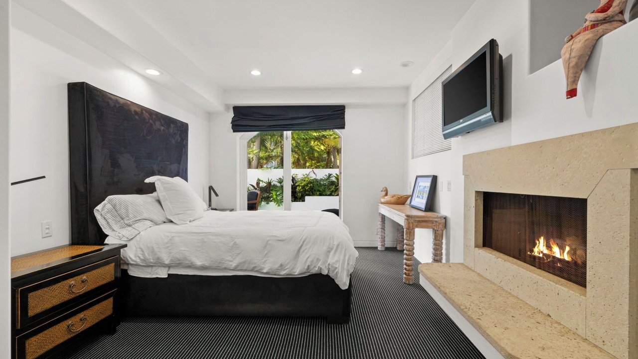 Photo of Livingroom in Silver Strand