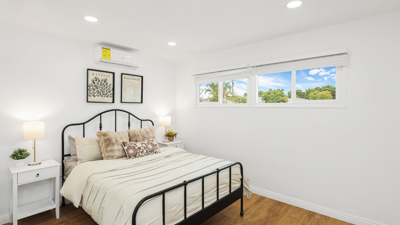 Photo of Bedroom in Midway City