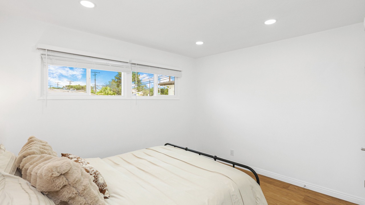 Photo of Bedroom in Midway City