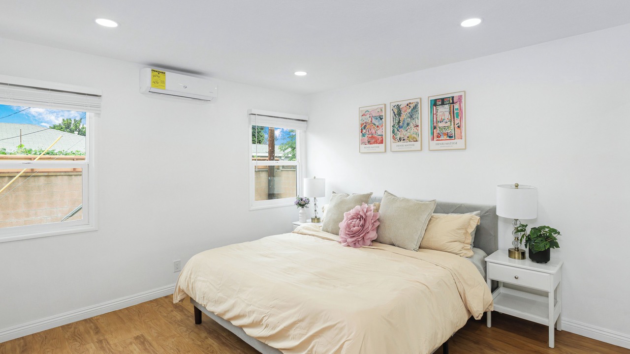 Photo of Bedroom in Midway City