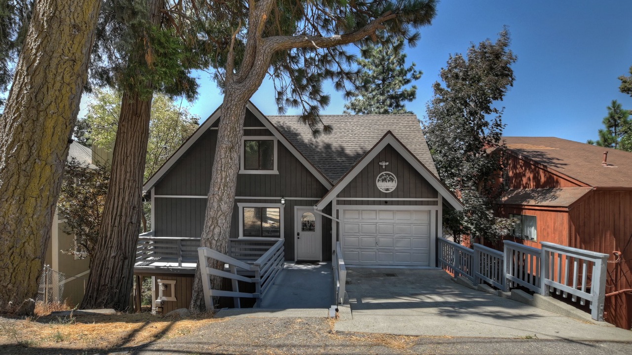 Photo of Outdoor in Crestline