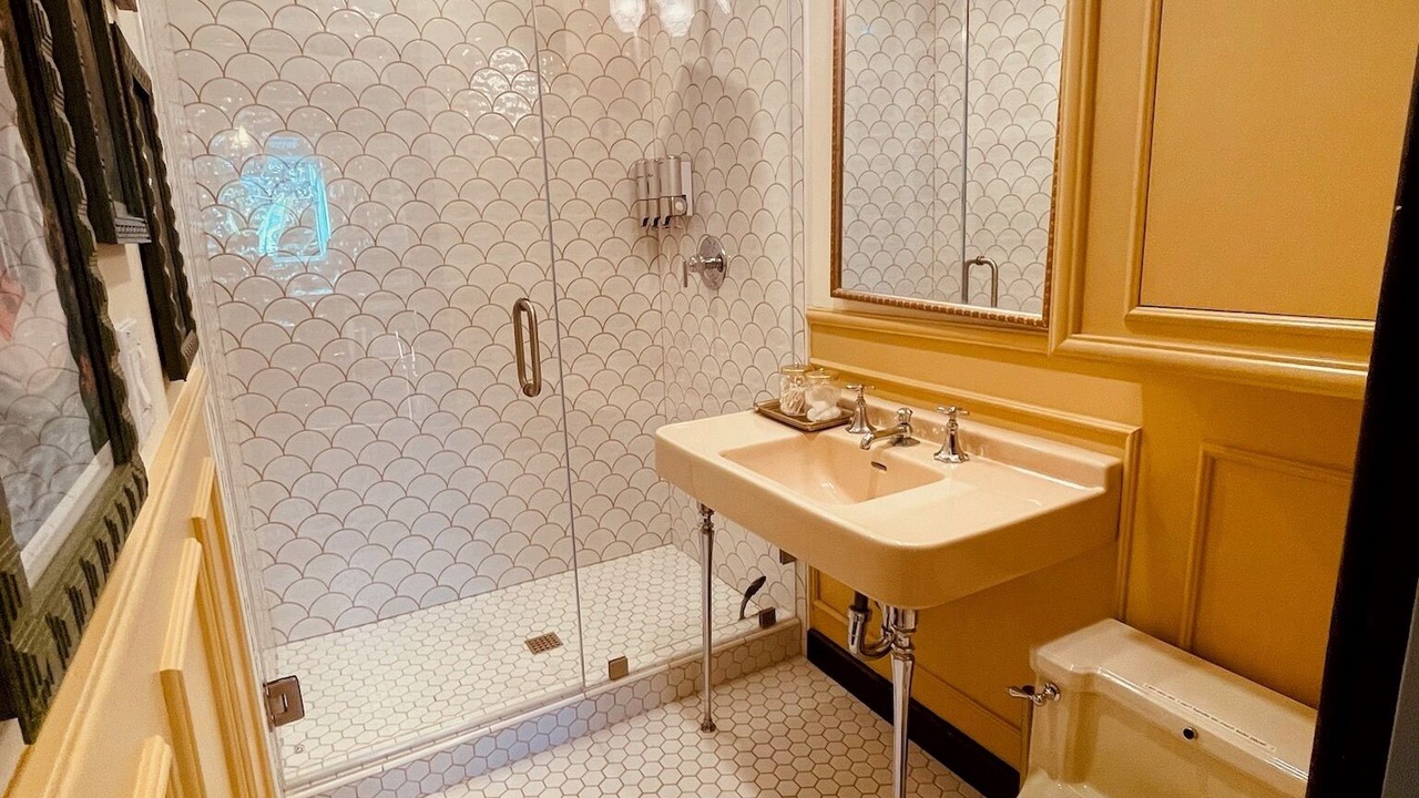 Photo of Bathroom in Naples
