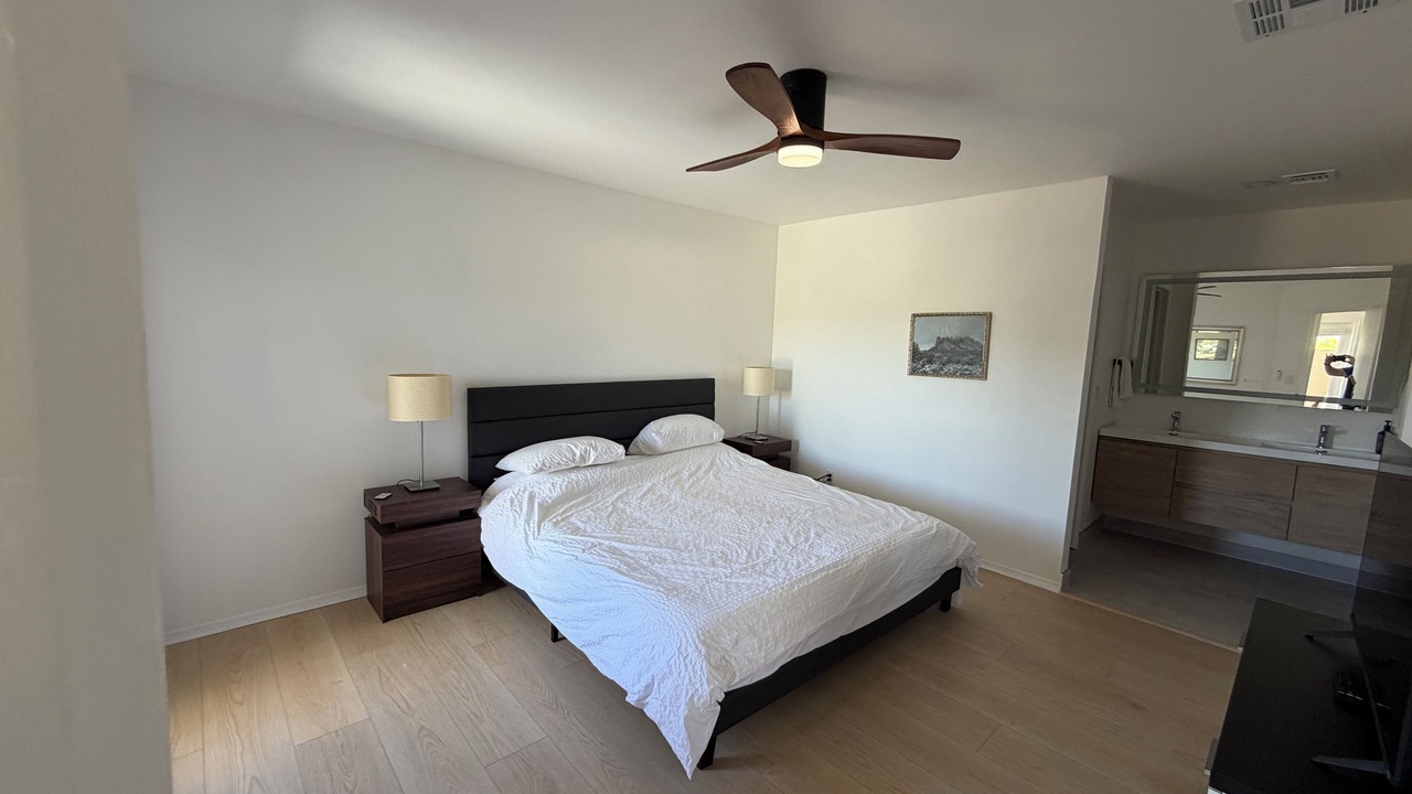 Photo of Bedroom in Paradise Valley Village