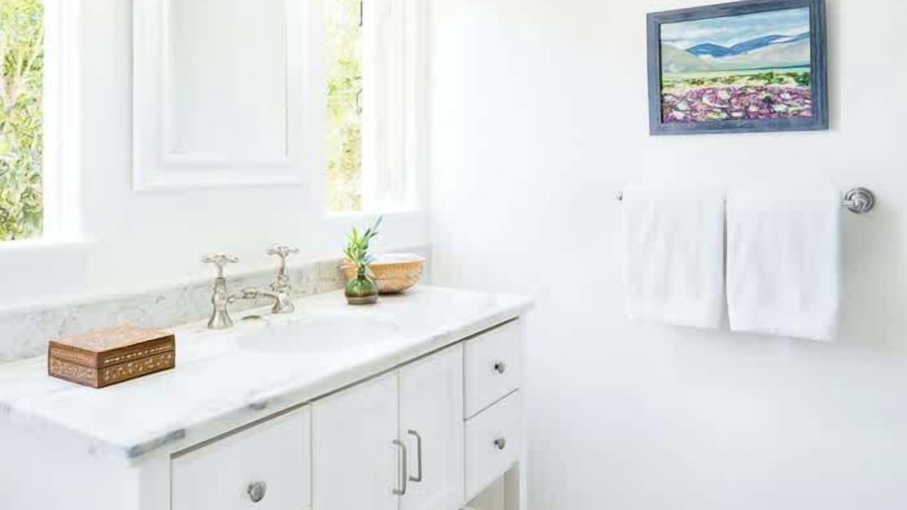Photo of Bathroom in Historic Tennis Club
