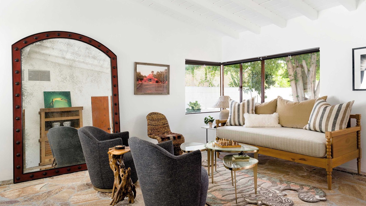 Photo of Livingroom in Historic Tennis Club