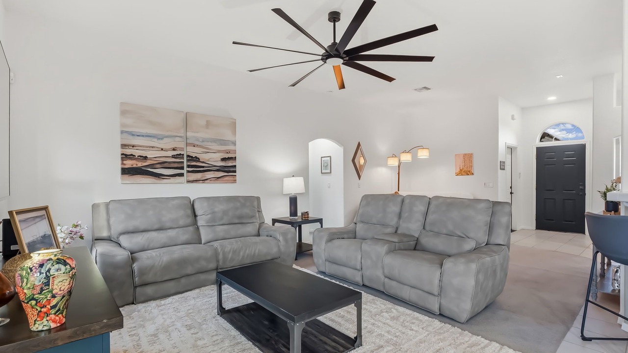 Photo of Livingroom in Bullhead City