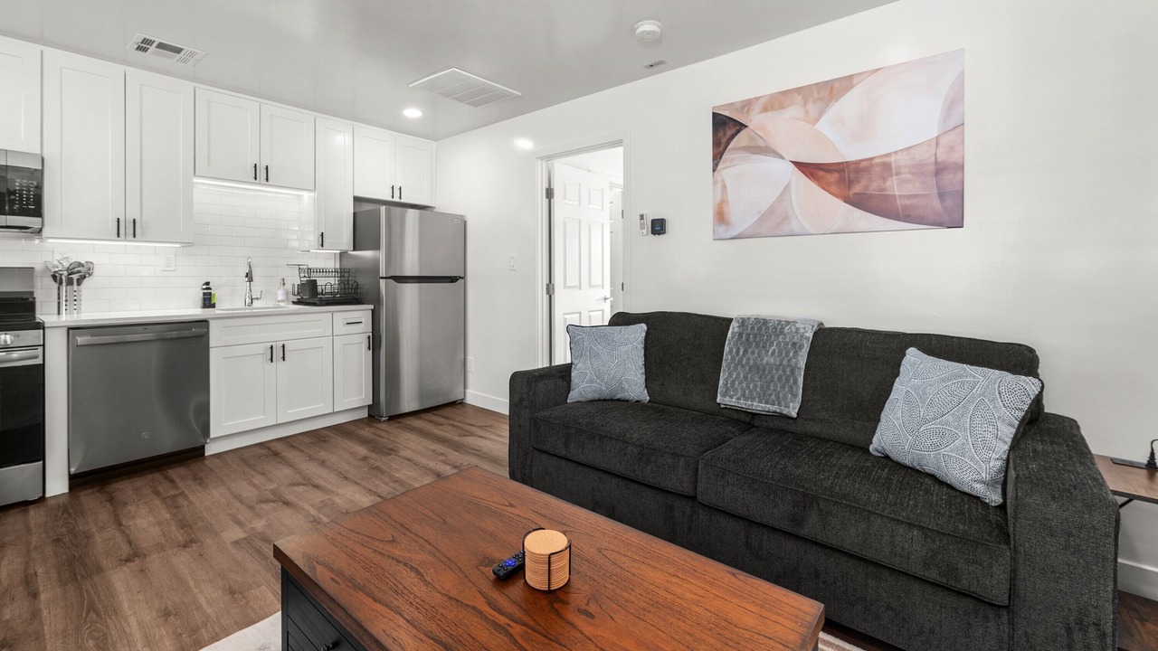 Photo of Livingroom in Garfield