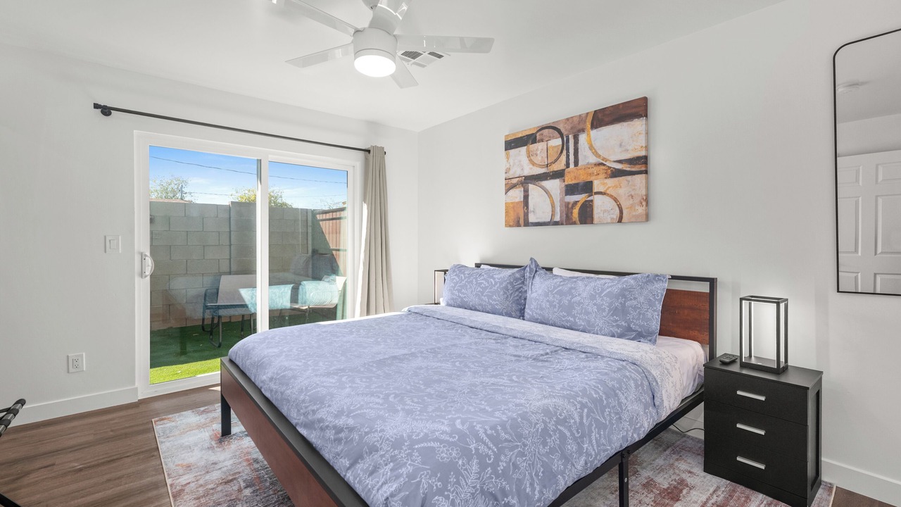 Photo of Bedroom in Garfield